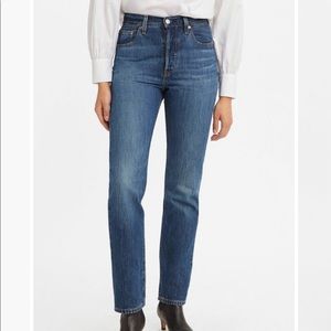 Levi’s 501 straight jean market sixth street size 27 x 32